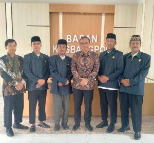 Pengurus LDII DIY saat bersilaturrahim dengan Bakesbangpol