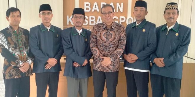 Pengurus LDII DIY saat bersilaturrahim dengan Bakesbangpol